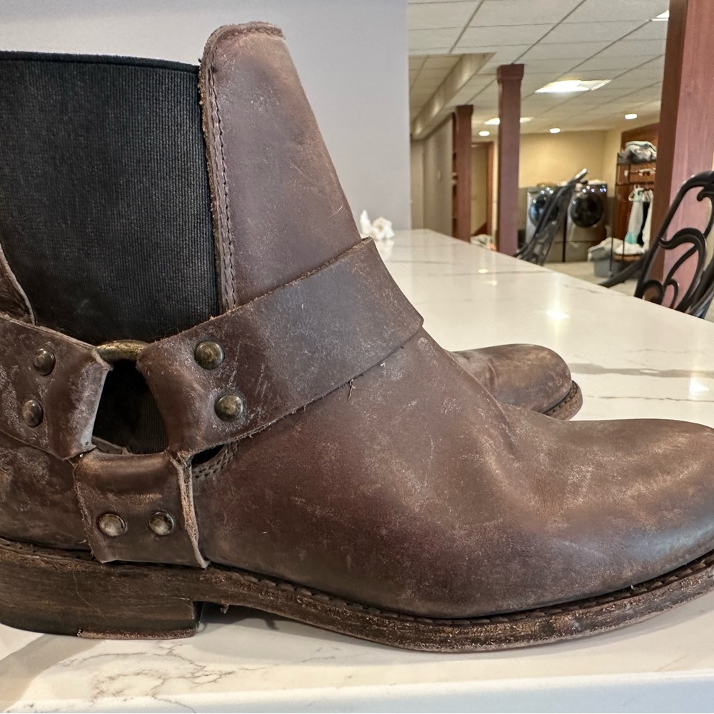Frye booties size 6.5 - Picture 2 of 8